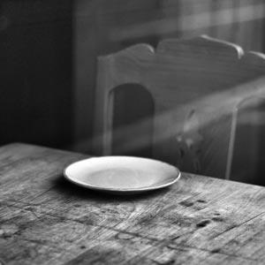 An empty plate symbolising the hunger felt by people suffering from a fear of vomiting